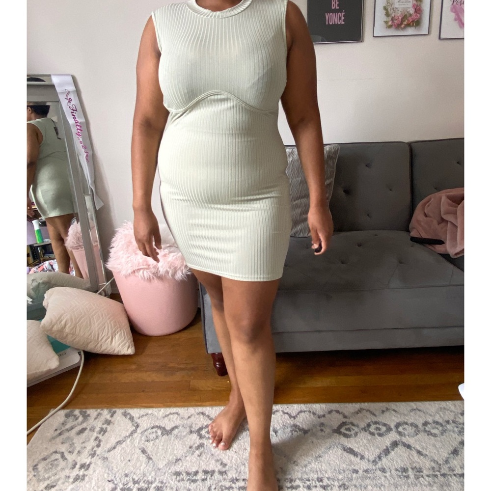 NWT PLT green bodycon bust detail dress